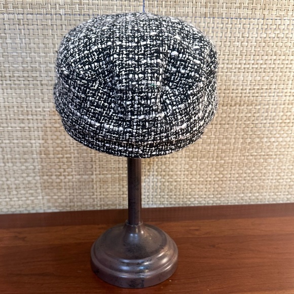 🌟HP🌟2010 Express Black & White Bouclé Cadet Hat - Picture 5 of 10